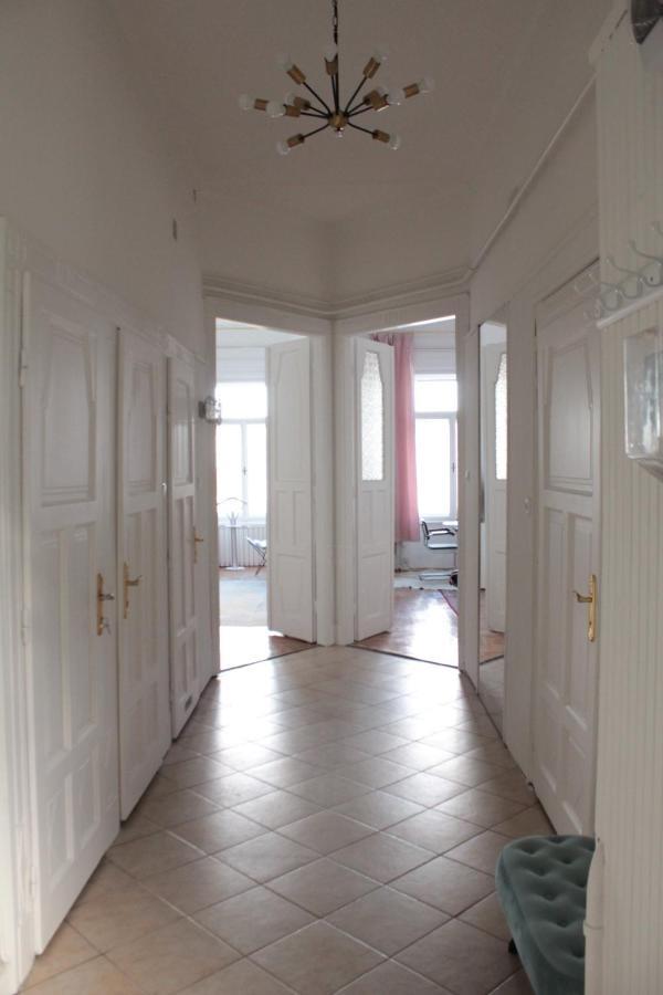 Allomas Apartman บูดาเปสต์ ภายนอก รูปภาพ