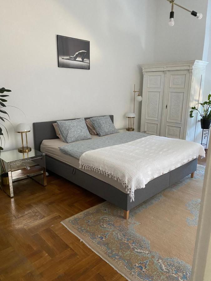 Allomas Apartman บูดาเปสต์ ภายนอก รูปภาพ
