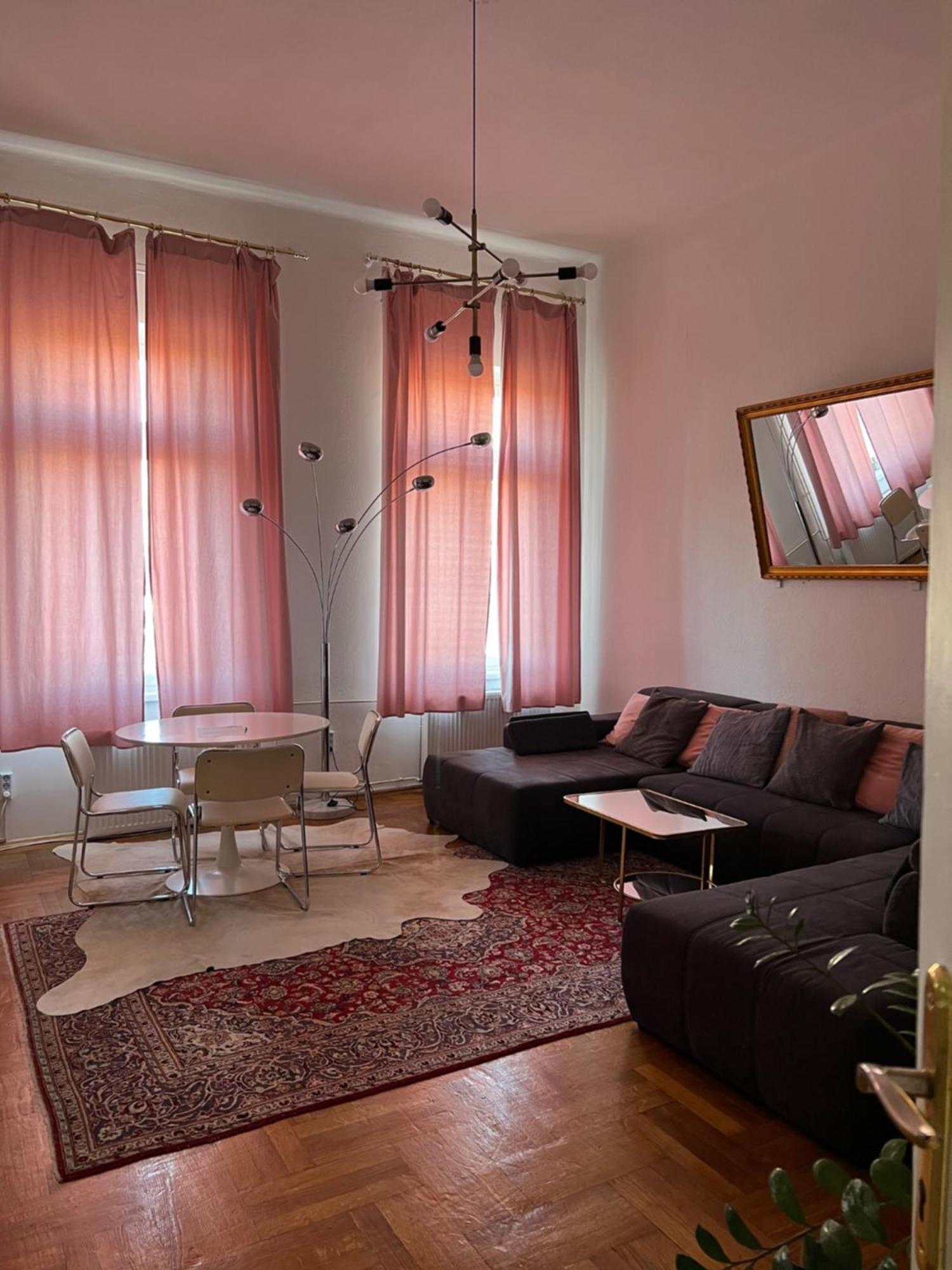 Allomas Apartman บูดาเปสต์ ภายนอก รูปภาพ